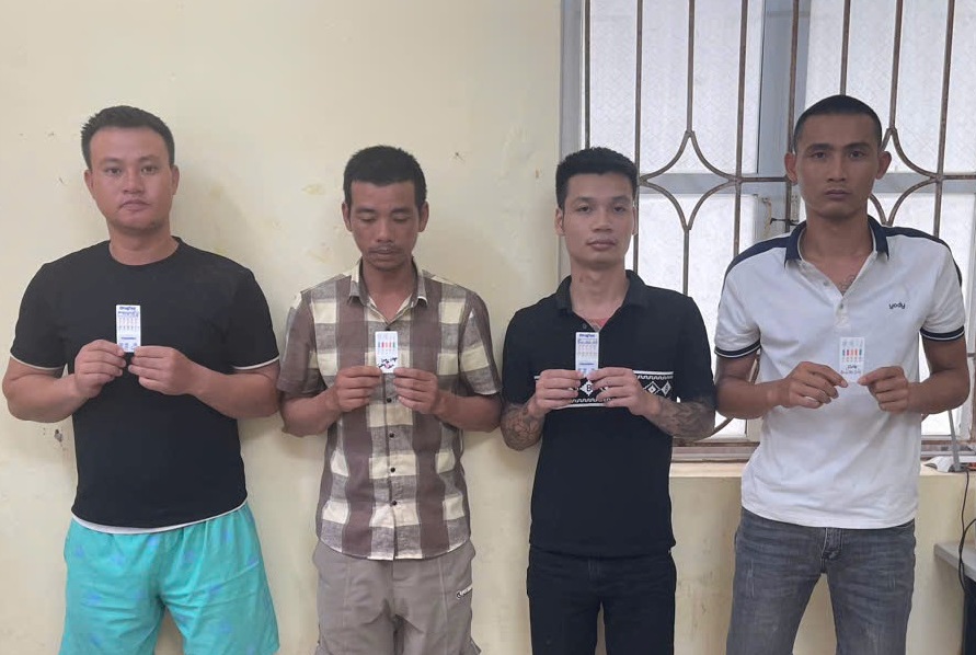 Công an xã Lạc Phượng phát hiện ổ nhóm đối tượng tổ chức sử dụng trái phép chất ma tuý